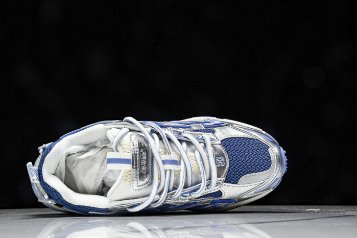 C/O​ SNEAKERS CO-025