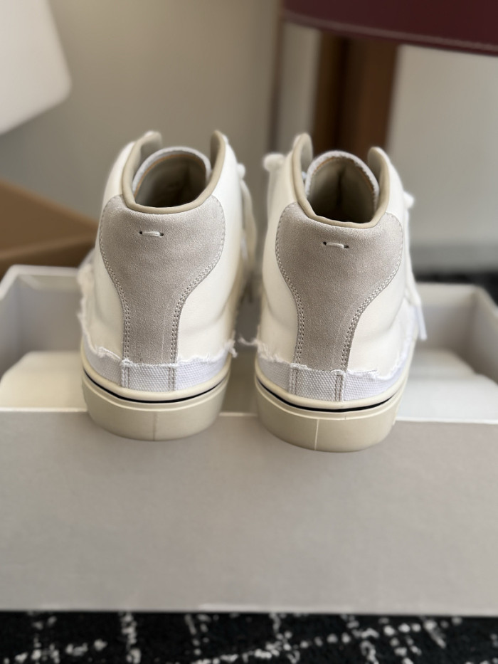 Ma*iso*n Mar*giela MNMA-0215