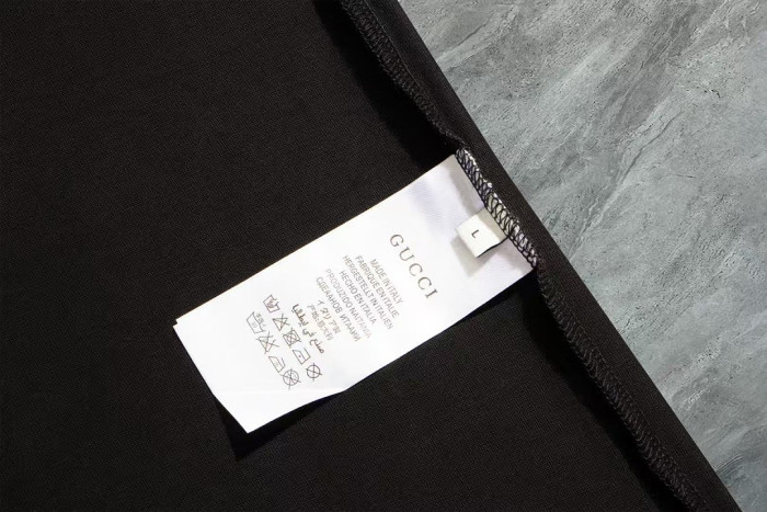 G*UCCI CLOTHES GICS-028