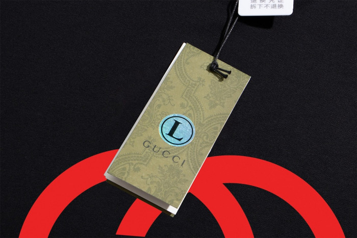 G*UCCI CLOTHES GICS-028