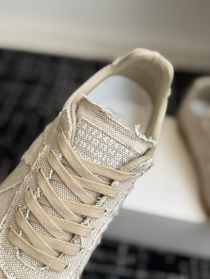 Ma*iso*n Mar*giela MNMA-0222
