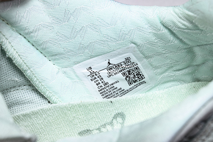 Air Jordan 11 Low IW1882-300
