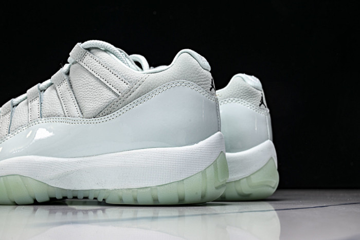 Air Jordan 11 Low IW1882-300