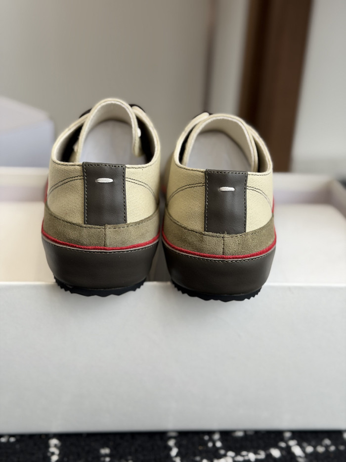 Ma*iso*n Mar*giela MNMA-0199