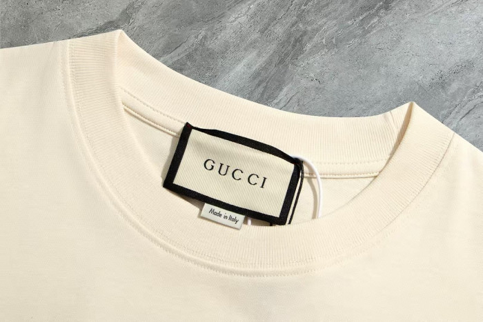 G*UCCI CLOTHES GICS-026
