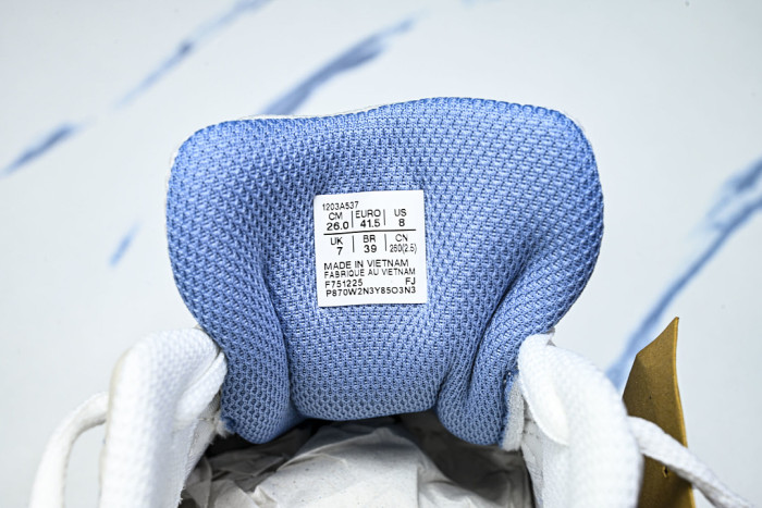 Gel-Kayano 14 1203A537-115