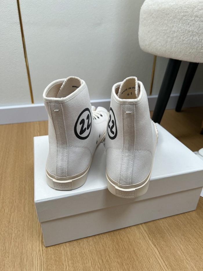Ma*iso*n Mar*giela MAMA-0163