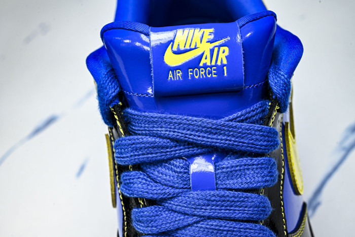 Central Cee x SYNA WORLD x Nike Air Force 1 IIQ1402-010