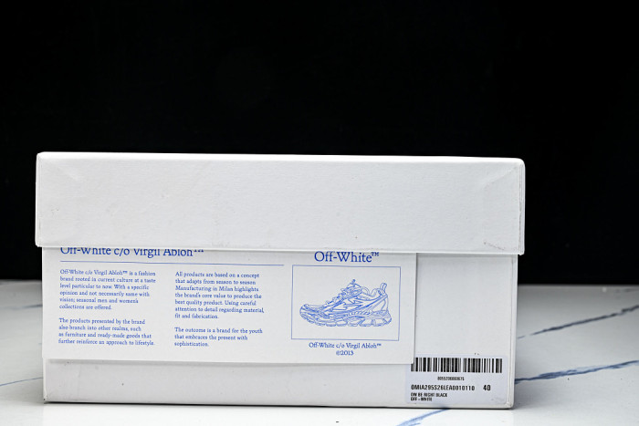 C/O​ SNEAKERS CO-062