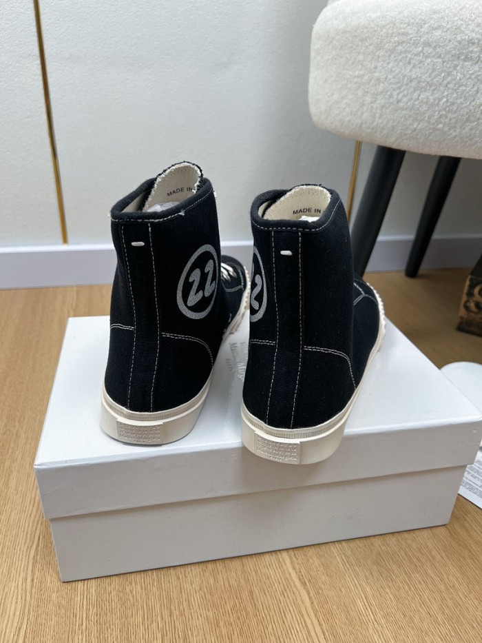 Ma*iso*n Mar*giela MAMA-0164