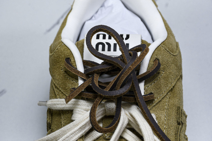 New Balance x Mi­uMi­u 530 MM-005