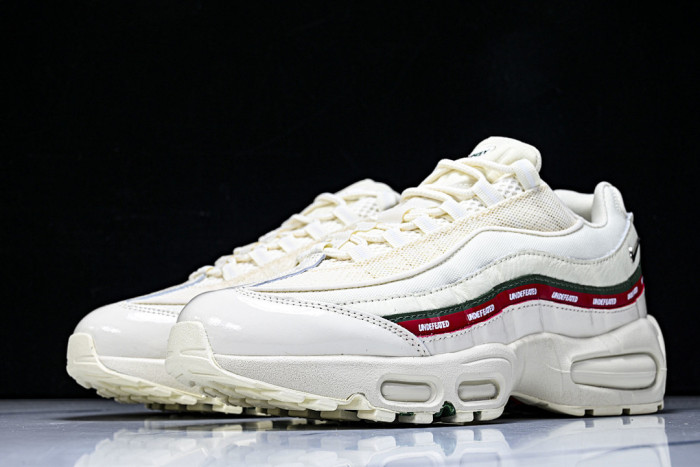 Undefeated x Nike Air Max 95 SP IB4453-100