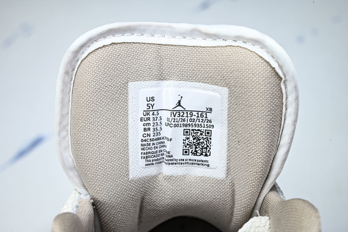 Air Jordan 1 Low IV3219-161