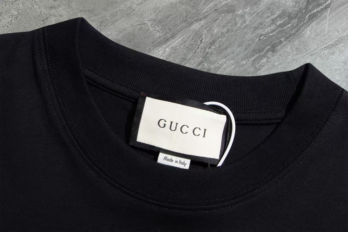 G*UCCI CLOTHES GICS-026