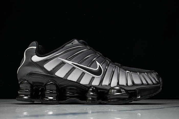 Nike Kobe 6 Protro “3D Hollywood” IQ3902-002