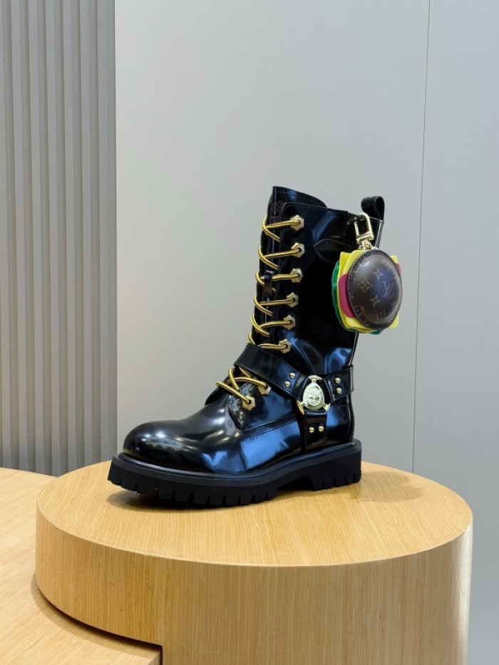 L**V**T* BOOTS LVTBS-051