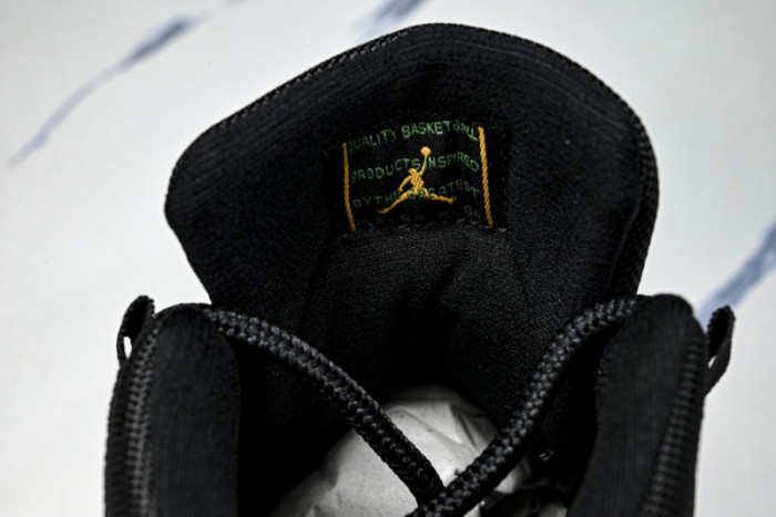 Air Jordan 11 Retro "Green Black" CT8012-037