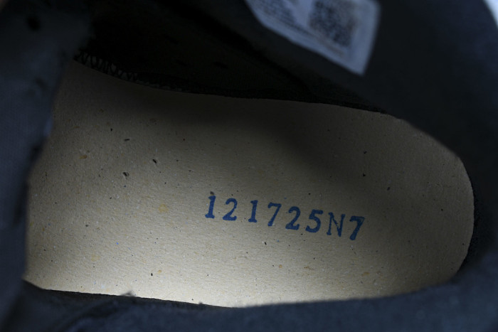 Air Jordan 6 “Cap & Gown” IR2266-010