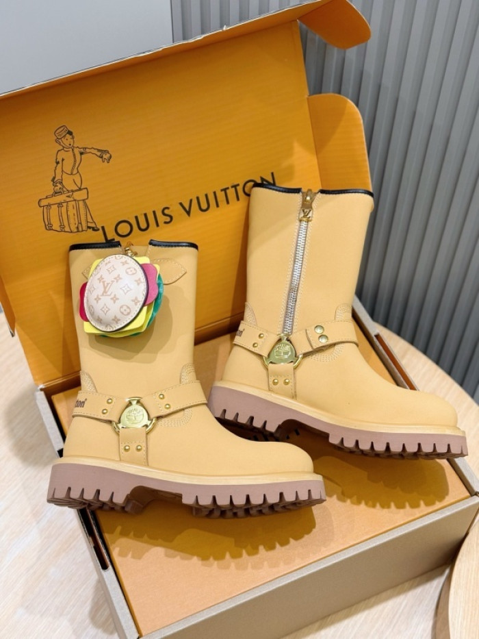 L**V**T* BOOTS LVTBS-054