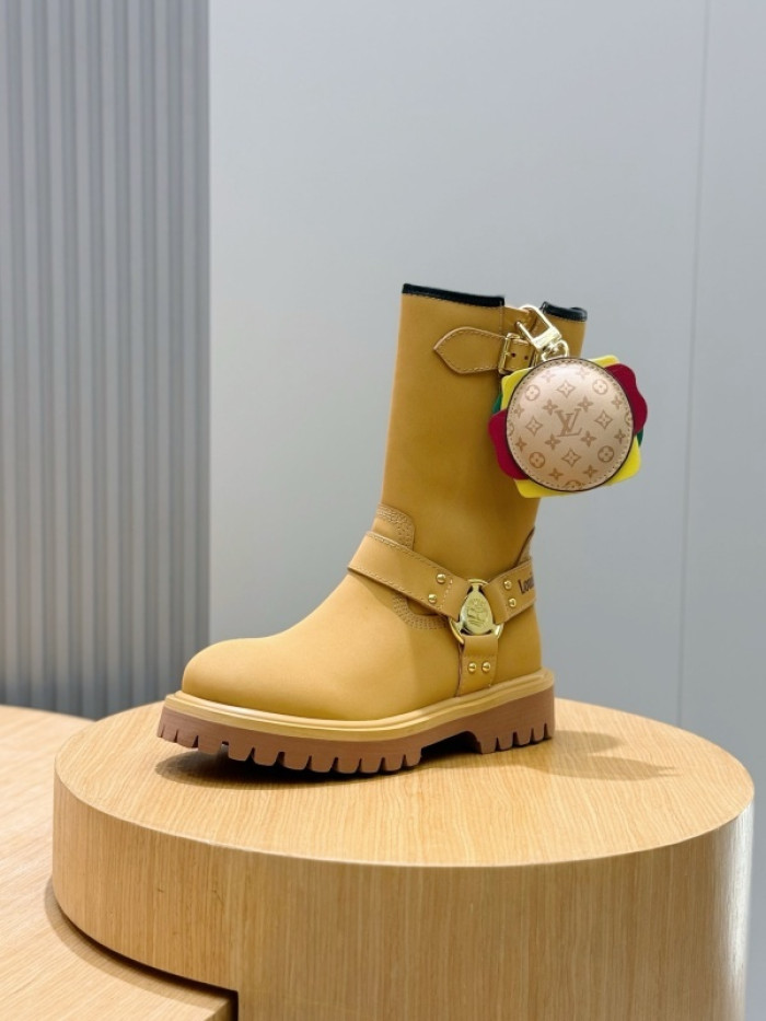 L**V**T* BOOTS LVTBS-054