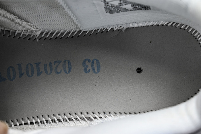 Air Jordan 11 Low “University Blue” FV5104-100