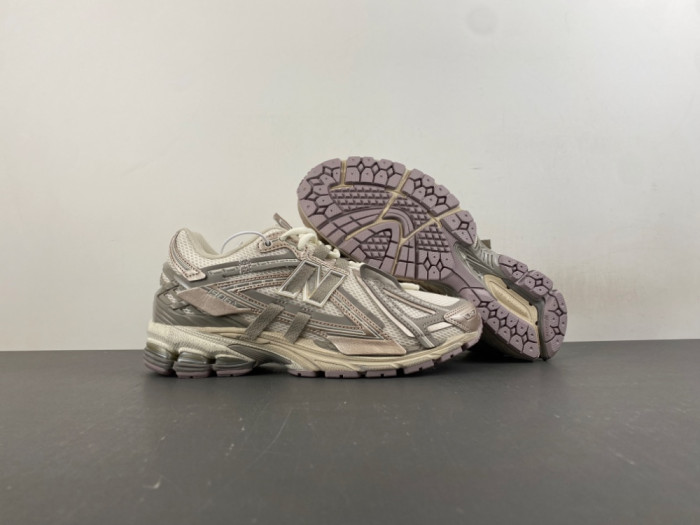 New Balance U19063VV