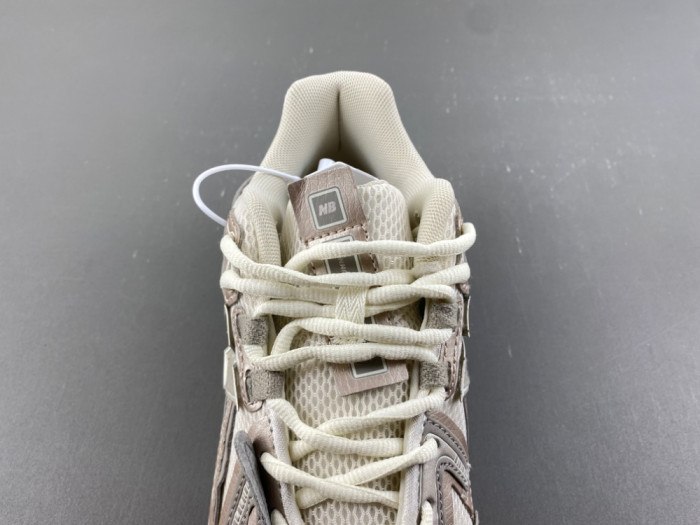 New Balance U19063VV