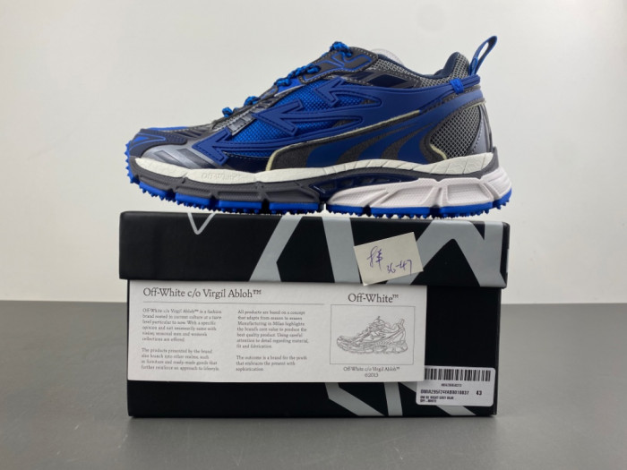 C/O​ SNEAKERS CO-046