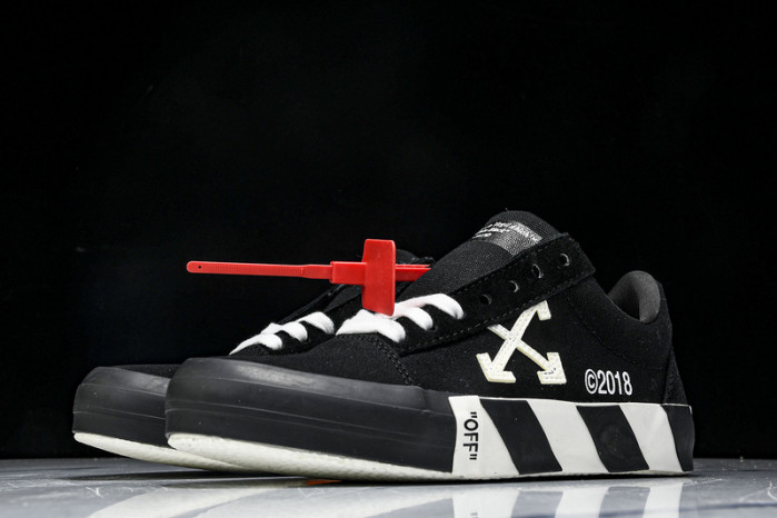 C/O SNEAKERS CO-032