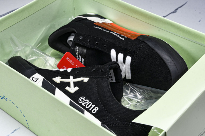 C/O SNEAKERS CO-032