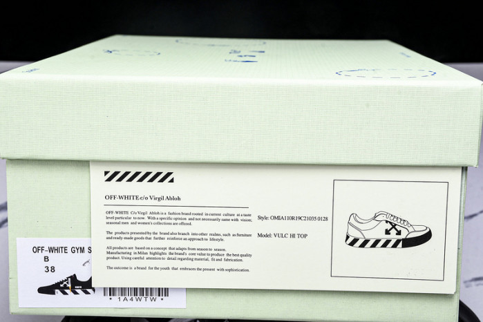 C/O SNEAKERS CO-032
