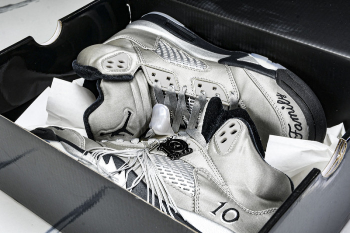 Air Jordan 5 OG “Wings IO2038-001