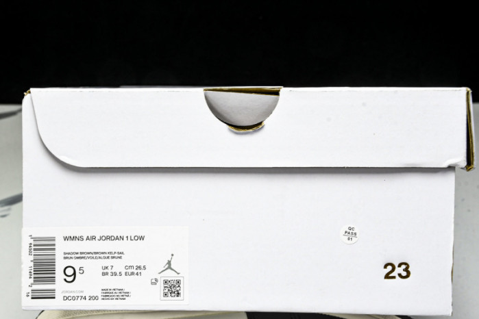 Air Jordan 1 Low DC0774-200