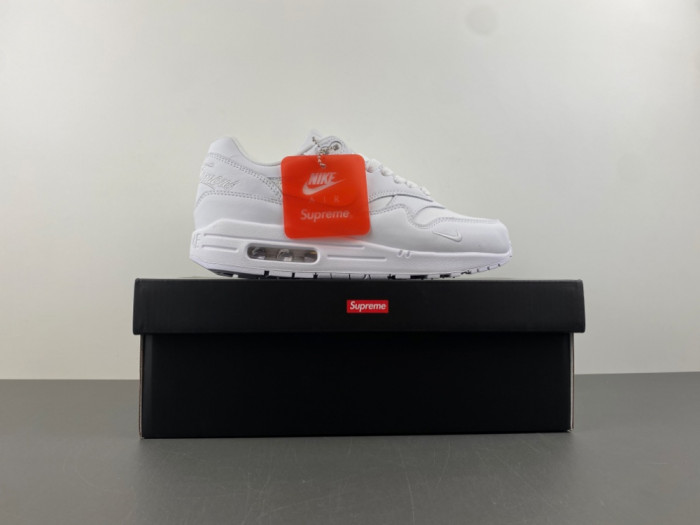 Svp*me x nike air max 1 