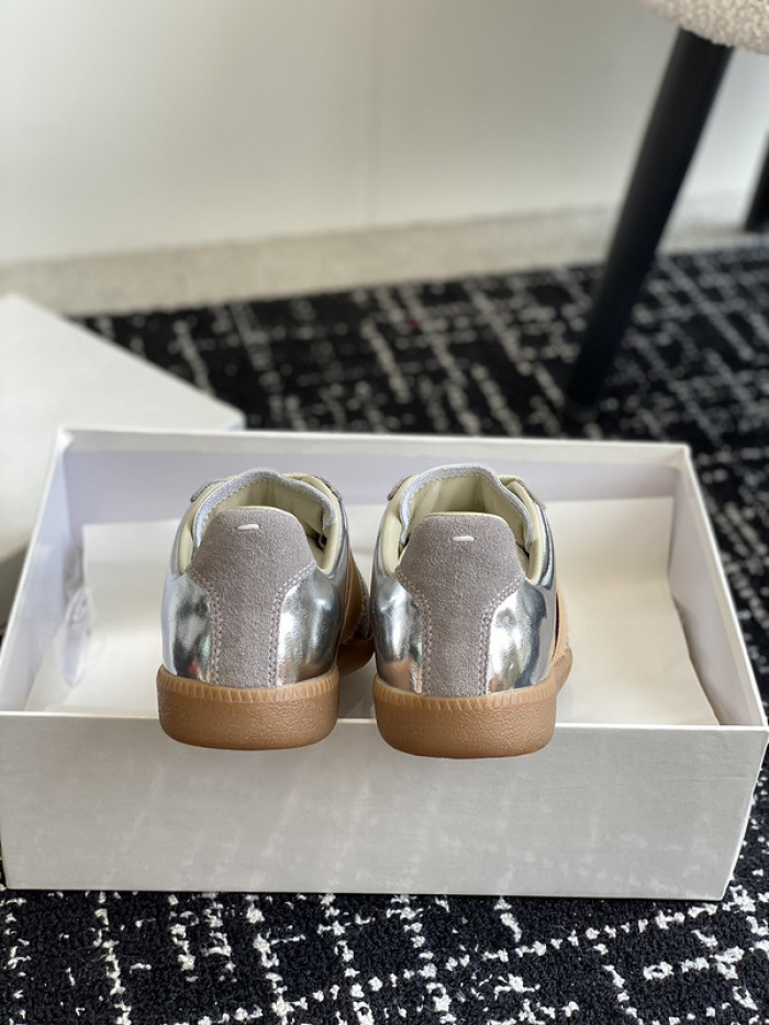 Ma*iso*n Mar*giela MAMA-052