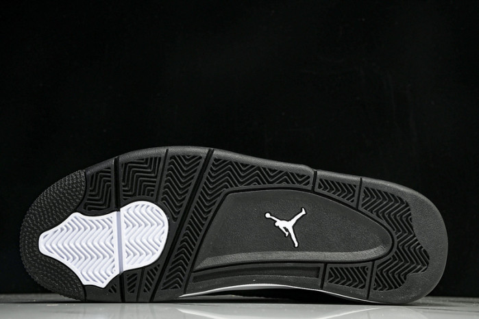Air Jordan 4 Retro “White Thunder” FQ8138-001