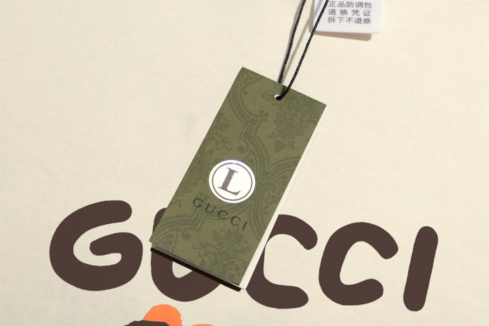 G*UCCI CLOTHES GICS-027