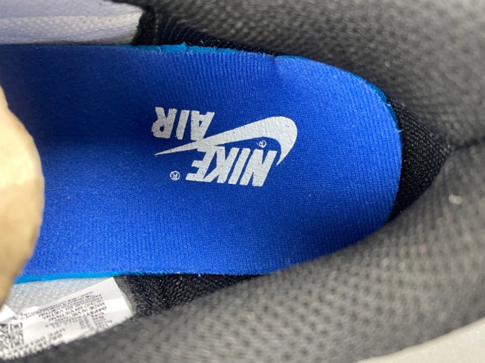 Travis Scott x Air Jordan 1 Low OG DM7888-111