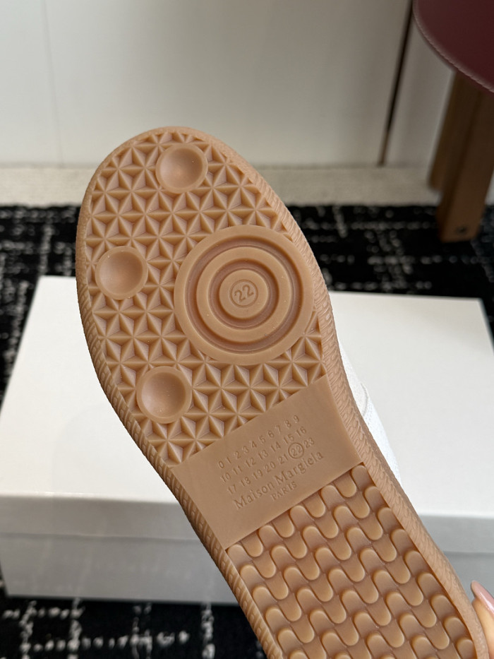 Ma*iso*n Mar*giela MNMA-0191