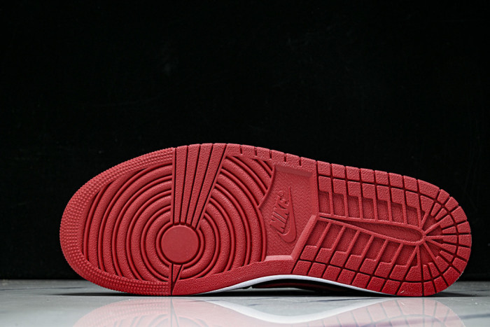 Air Jordan 1 Low OG “Banned” IW6276-001