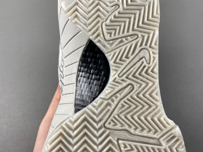 nike kobe  fq3544-005