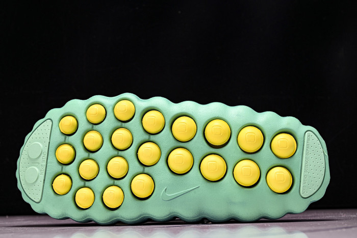 Nike Mind 001 