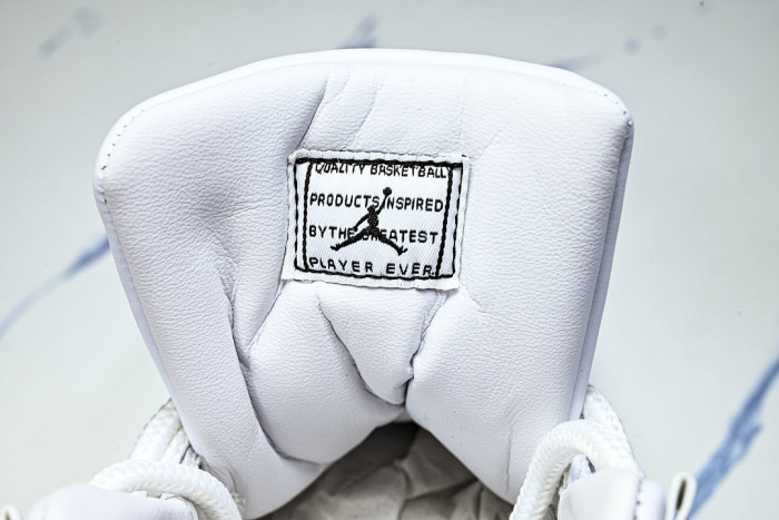 COMME des GARÇONS x Air Jordan 11 Pack Expected Fall IV7639-100