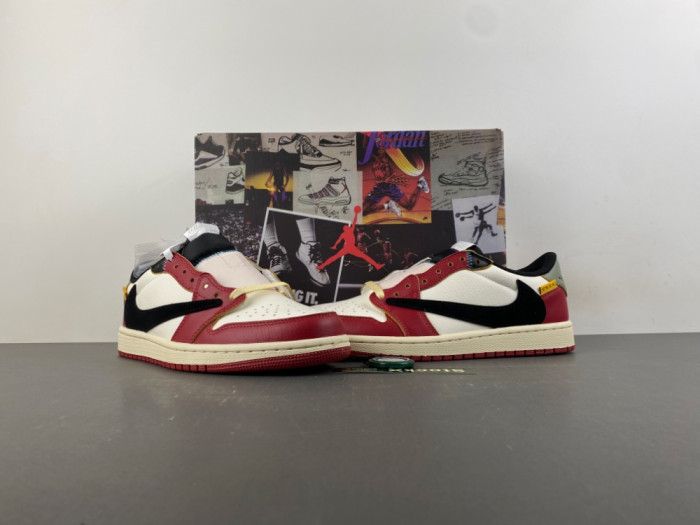 Travis Scott x Air Jordan 1 Low OG DM7866--600