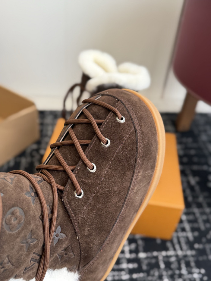 L**V**T* BOOTS LVTBS-066