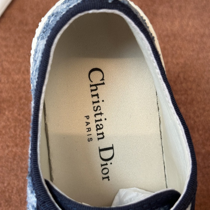 D*R WALK
