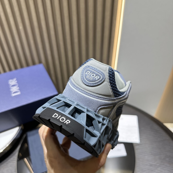 D10r x Kaws B35 NXT DRB35-014