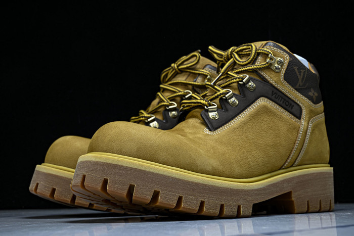 L**V**T* BOOTS LVTBS-060