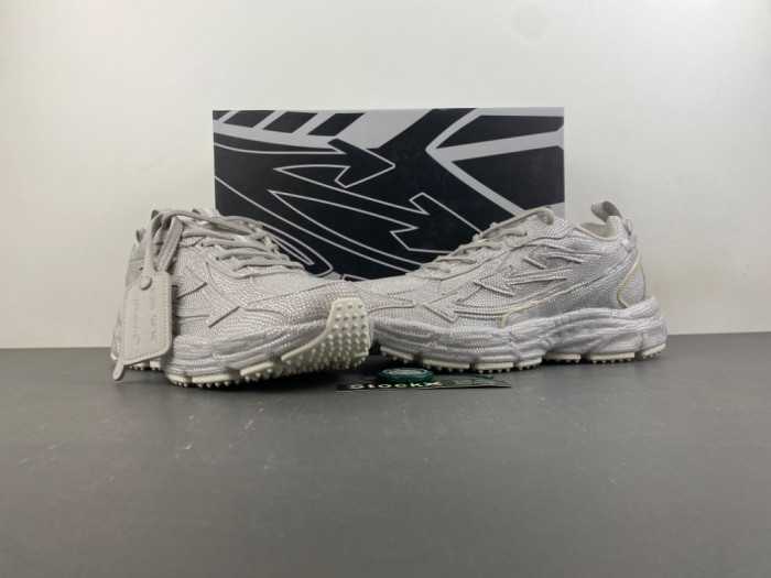 C/O​ SNEAKERS CO-077