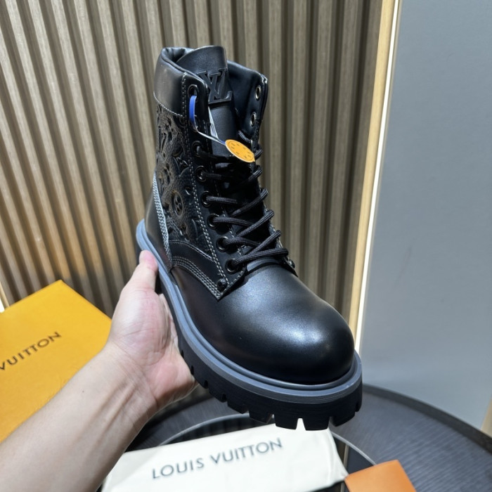 L**V**T* BOOTS LVTBS-038